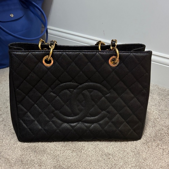 CHANEL Handbags - Chanel Grand Shopping Tote